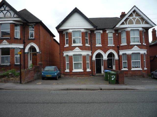 Flat Shaftesbury Avenue in Southampton
