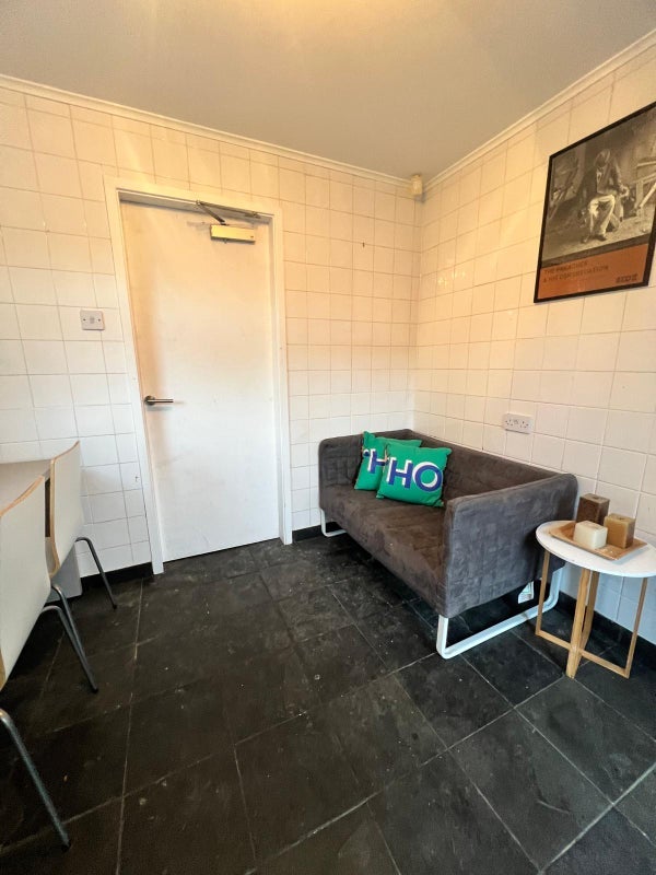 Room Peel Street in Sunderland