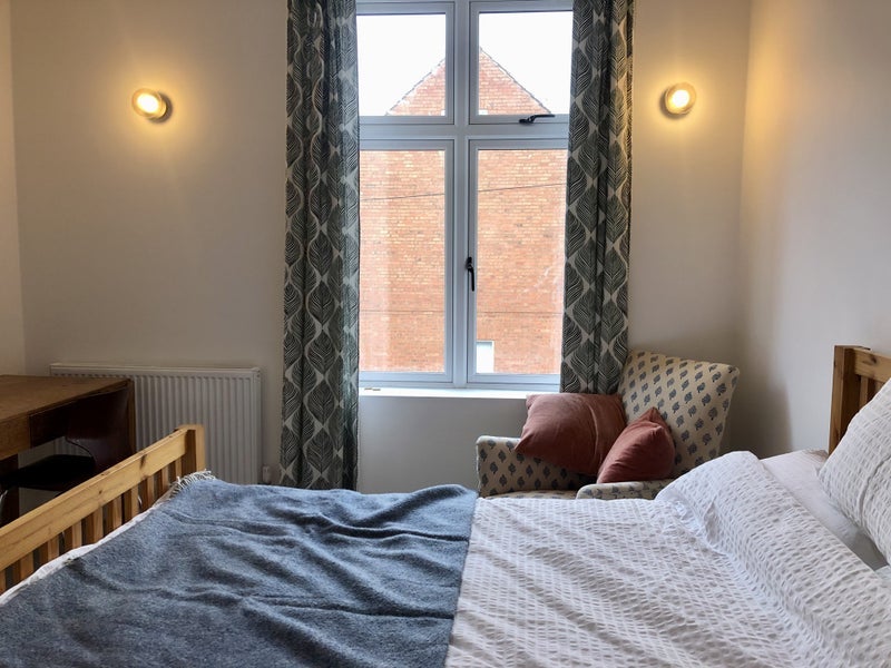 Room Highbury Road in Birmingham