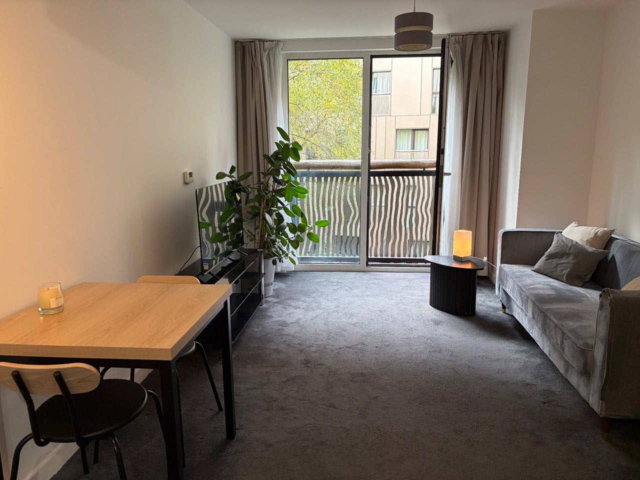 Flat Gatliff Road in City of Westminster