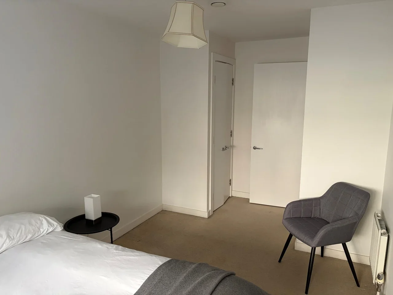 Flat Gatliff Road in City of Westminster