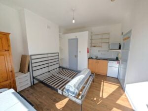 Flat Brondesbury Park in Greater London