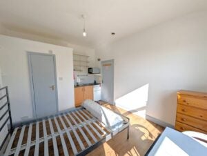 Flat Brondesbury Park in Greater London