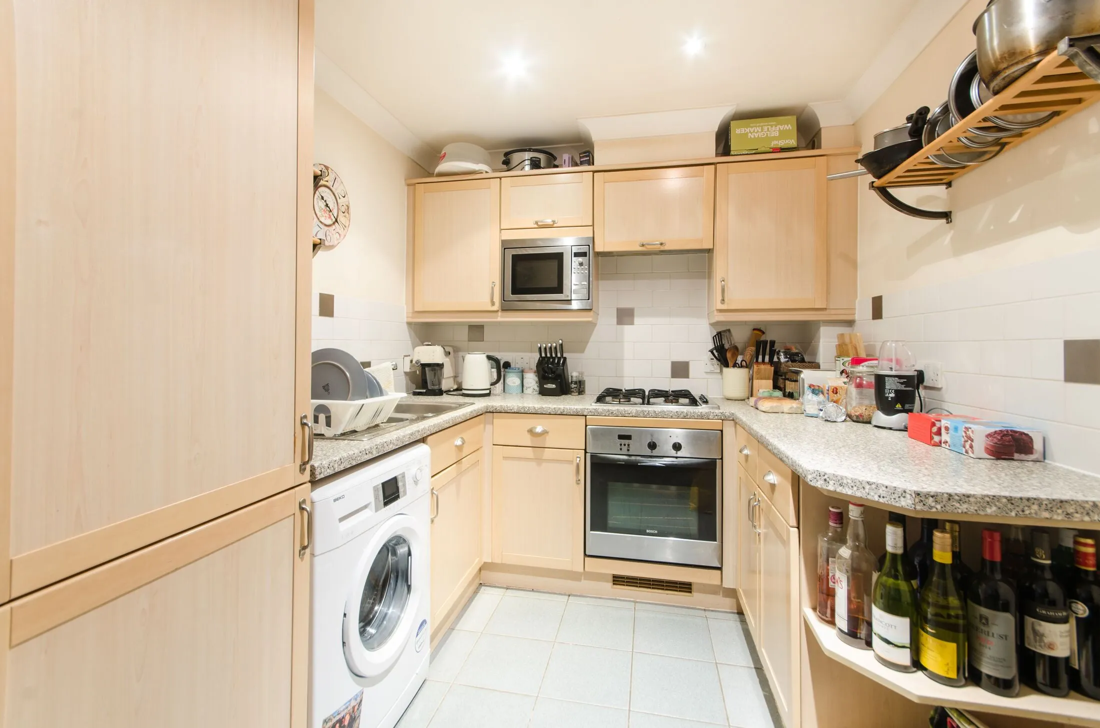 Flat Henfield Road in Greater London
