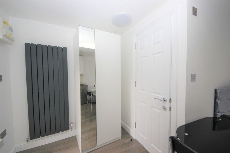 Flat Bush Grove in Greater London