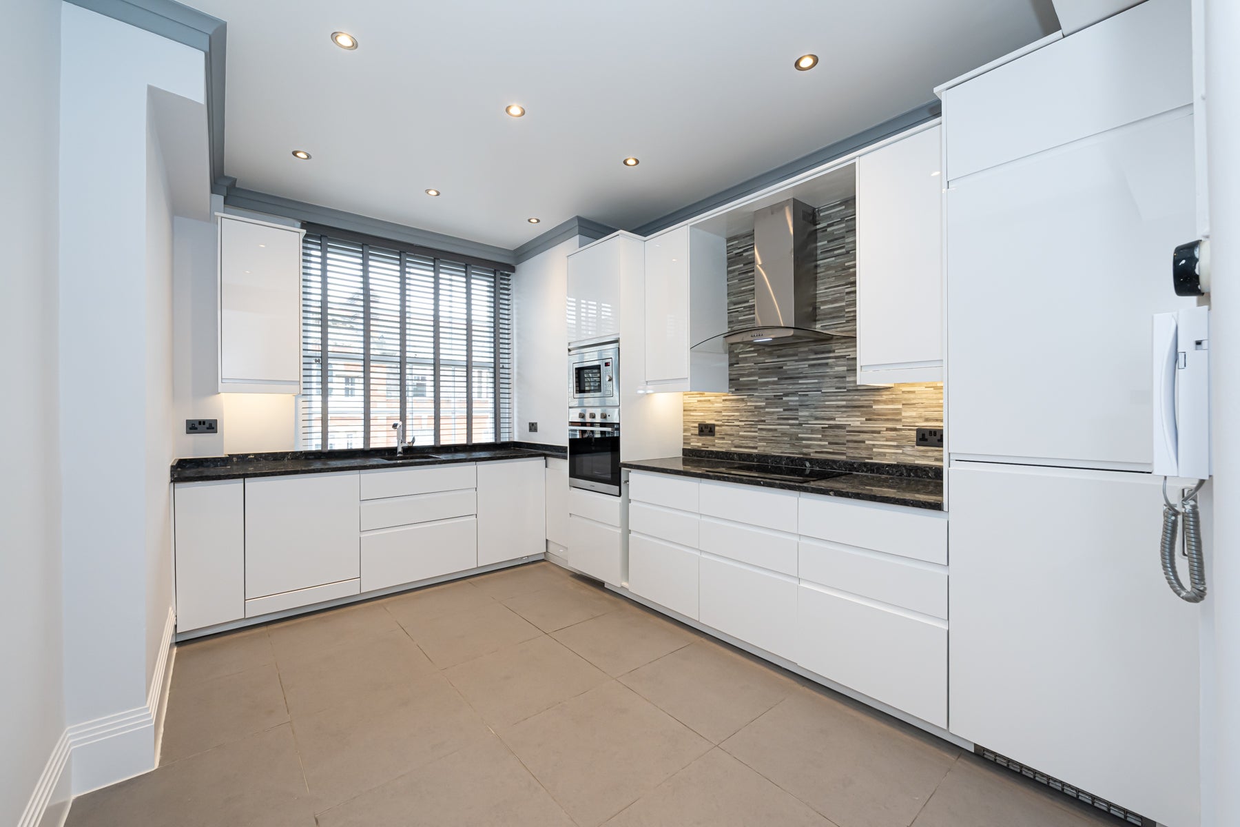 Flat Seymour Place in City of Westminster