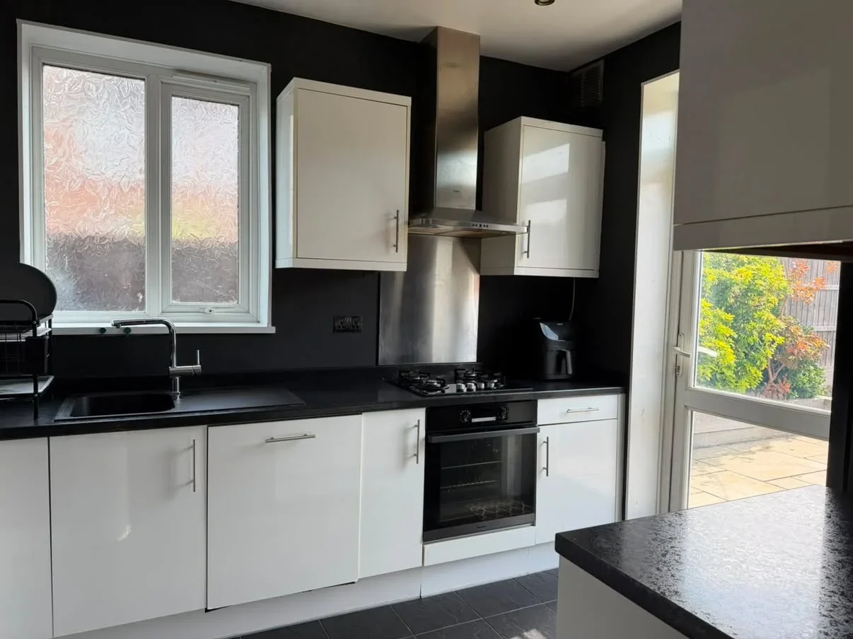 House Gavestone Road in Greater London
