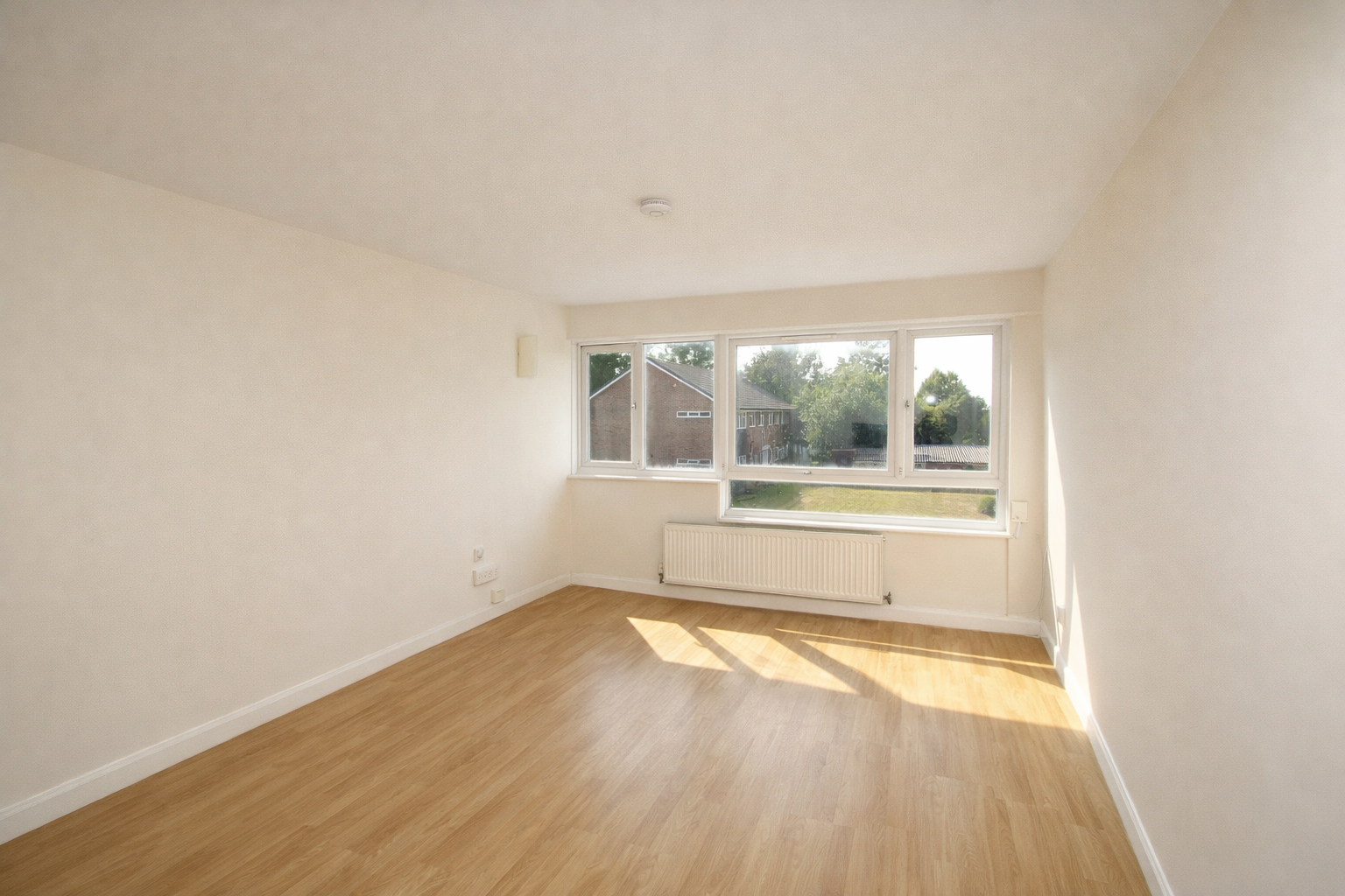 Flat Pampisford Road in Greater London