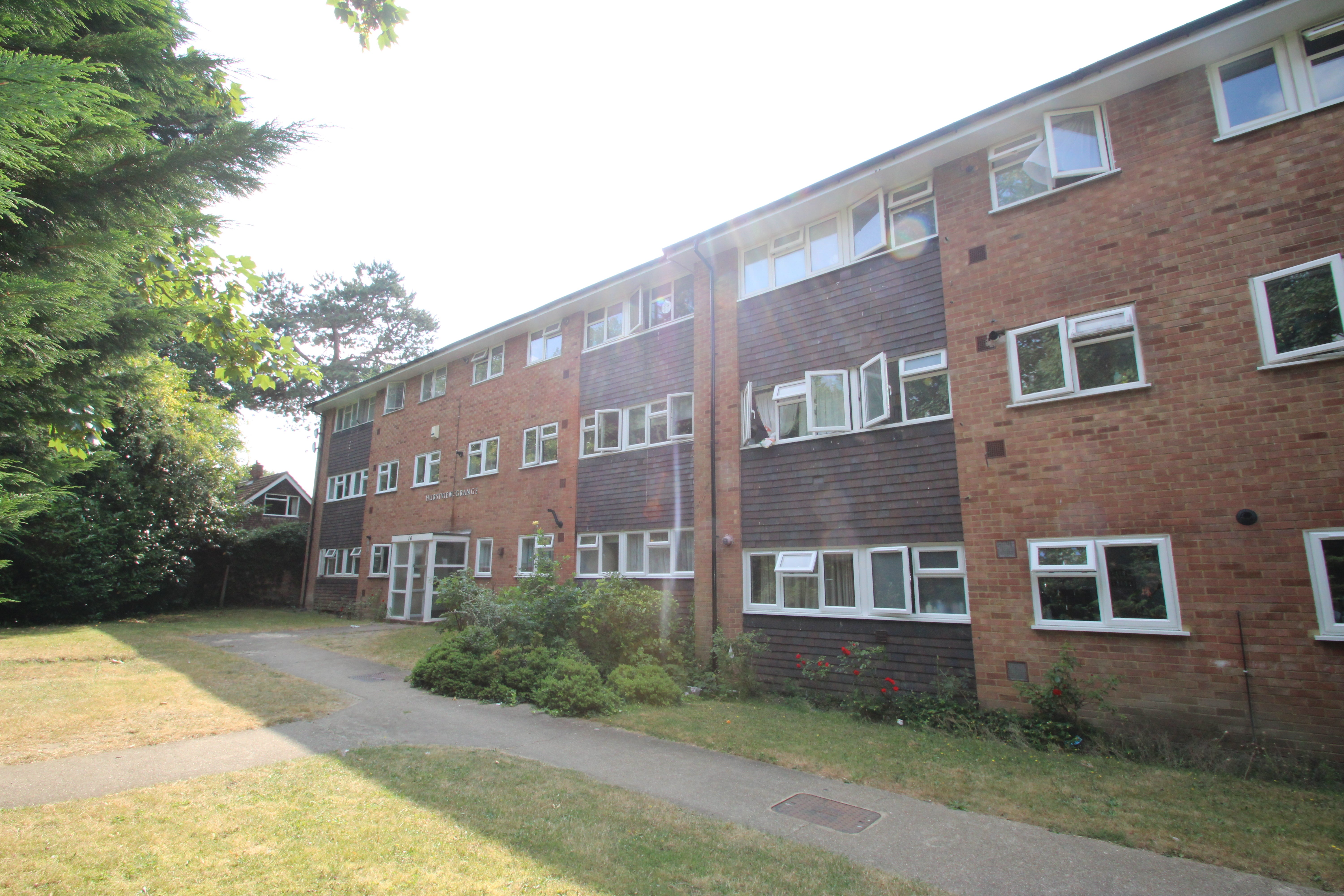 Flat Pampisford Road in Greater London