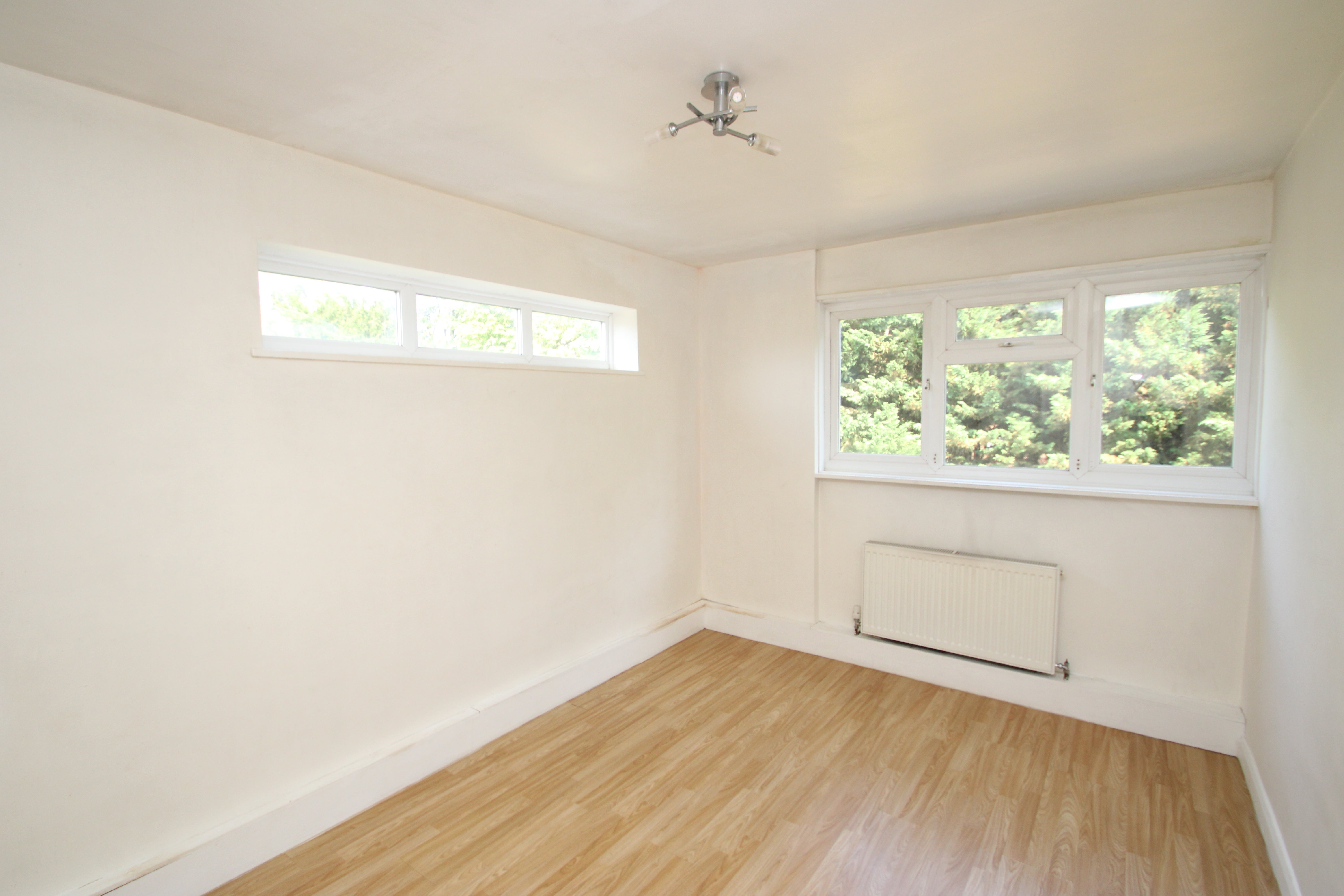 Flat Pampisford Road in Greater London