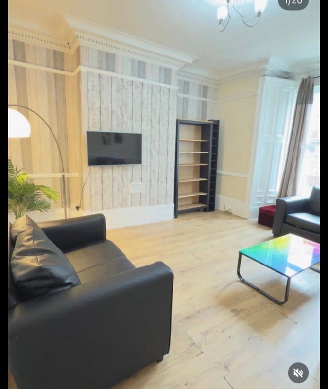 Room Sidney Grove in Newcastle upon Tyne