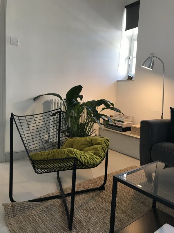 Room Thessaly Road in Greater London