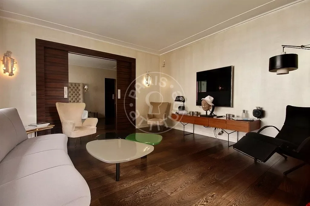 Appartement Avenue Montaigne à Paris