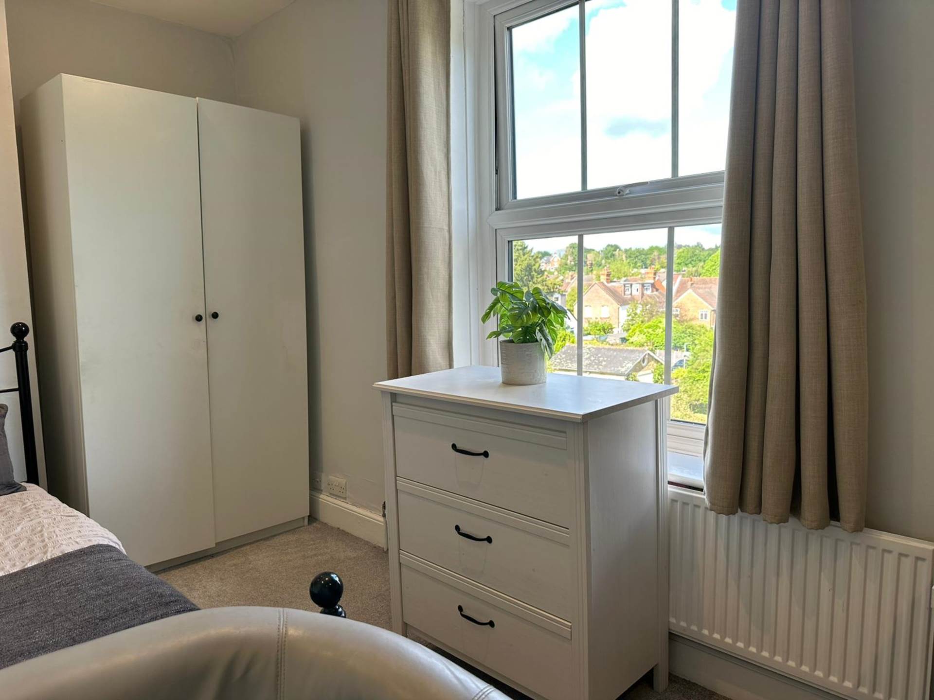 Room Stoke Road in Guildford