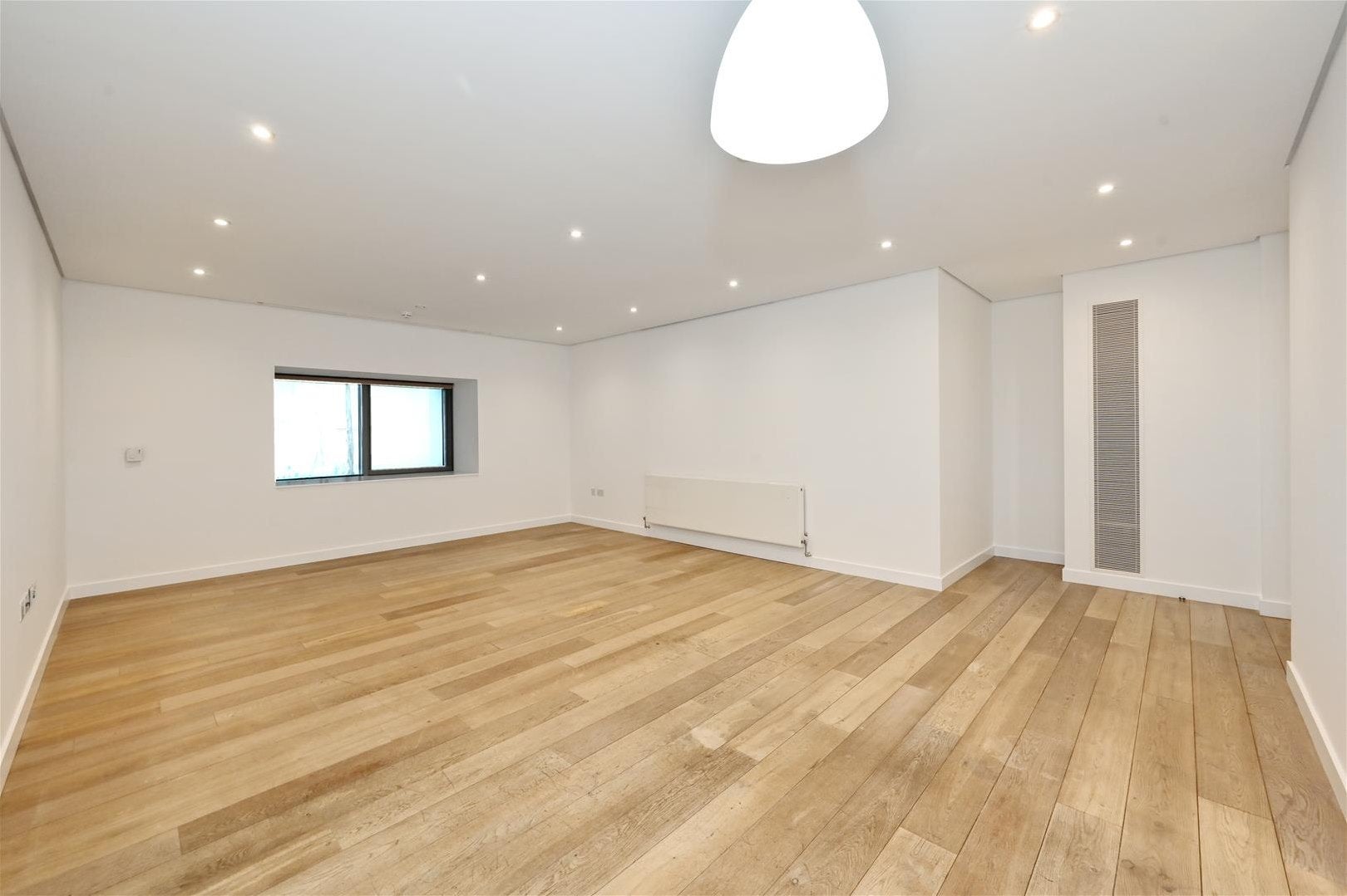 Flat Merchant Square in City of Westminster