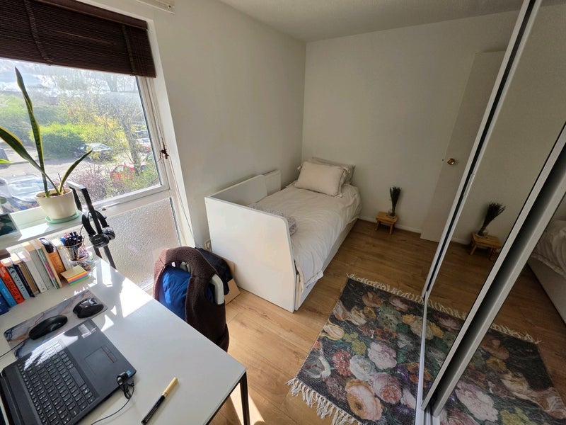 House Aspen Close in Greater London