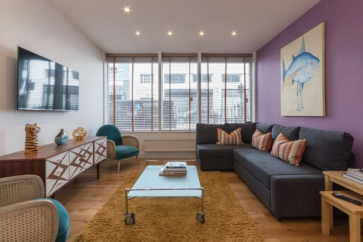 Flat Warren Street in Greater London