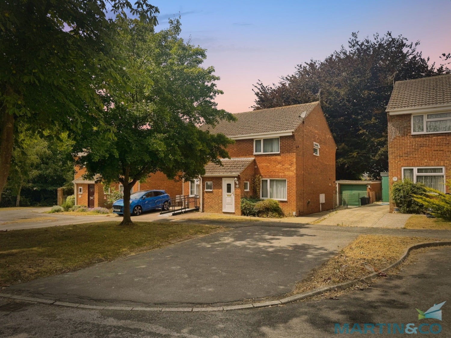 House Ealham Close in Ashford