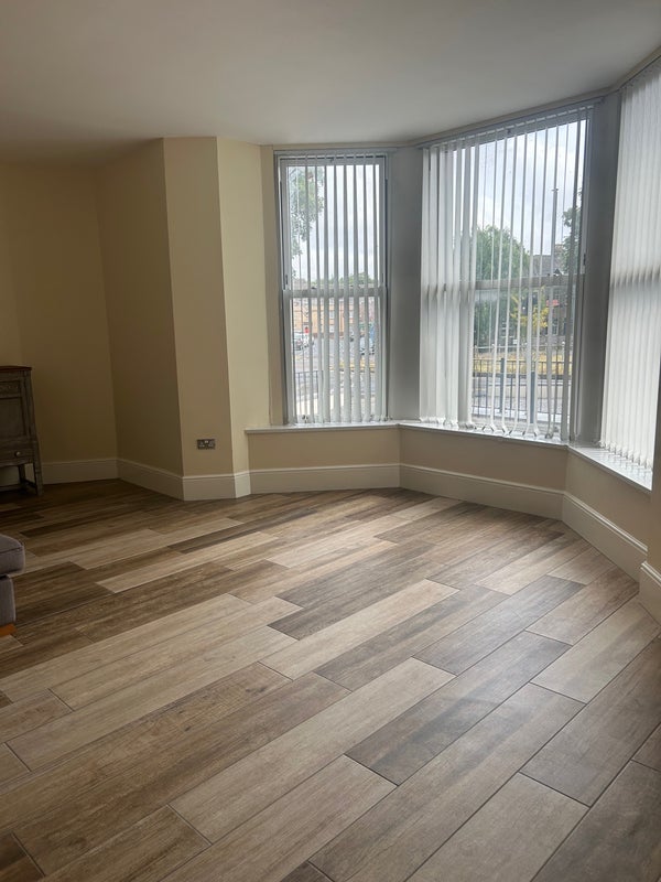 Room Ancrum Street in Newcastle upon Tyne