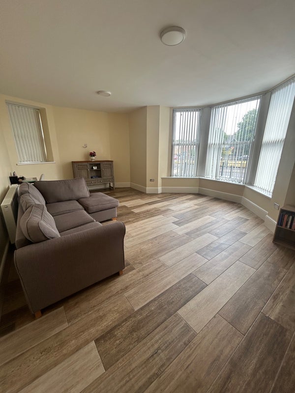 Room Ancrum Street in Newcastle upon Tyne