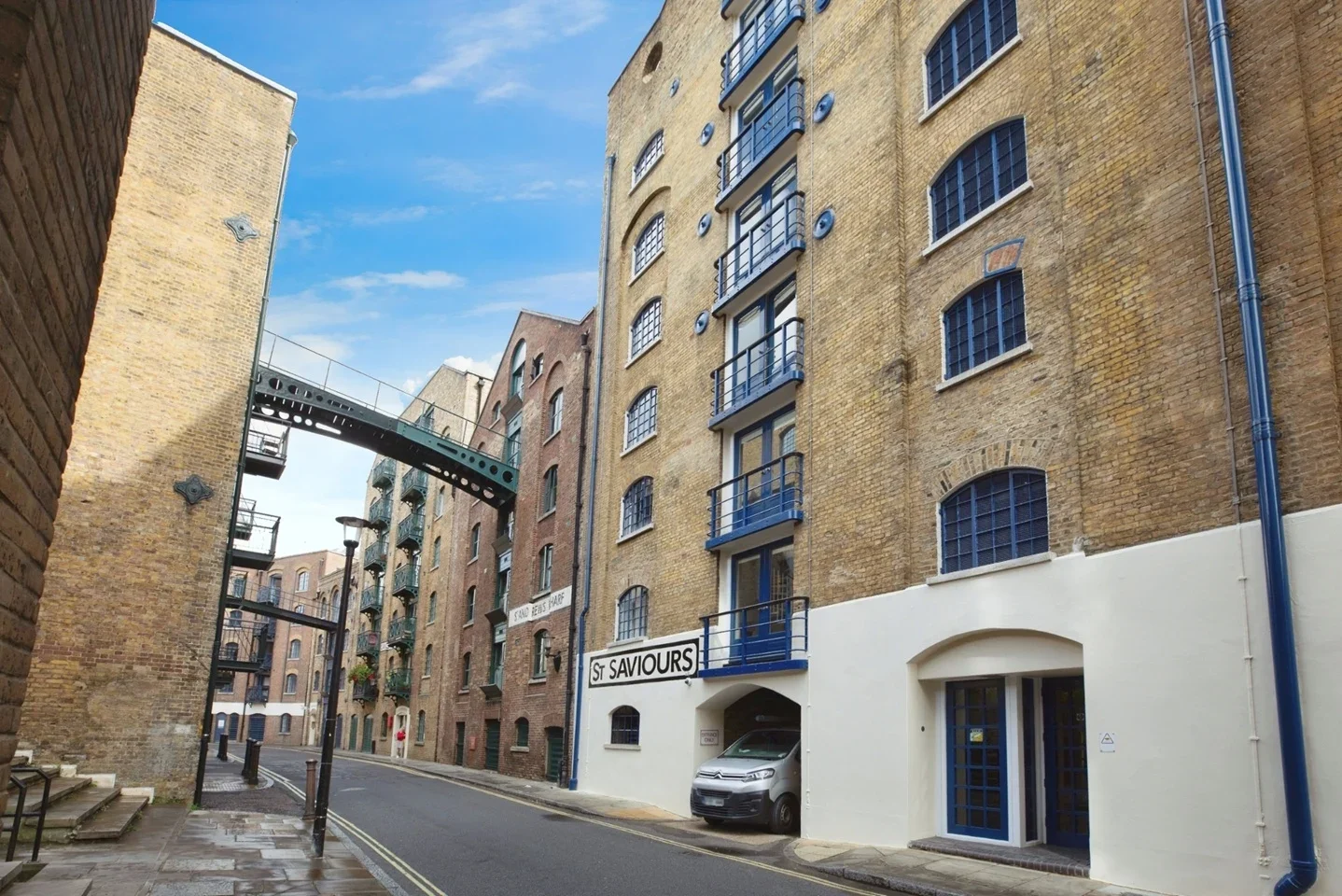Flat Shad Thames in Greater London