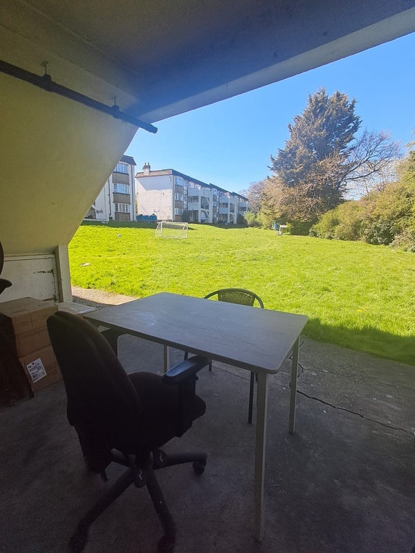 Room Amblecote Close in Greater London