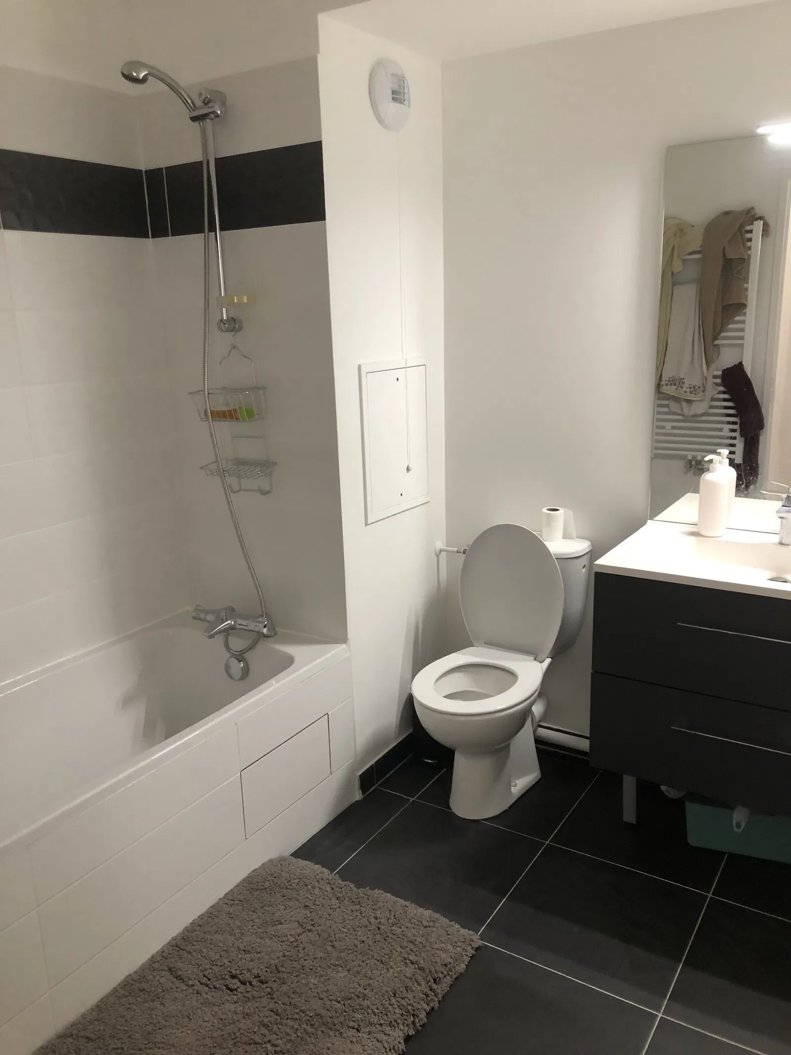 Room Boulevard de Valmy in Colombes