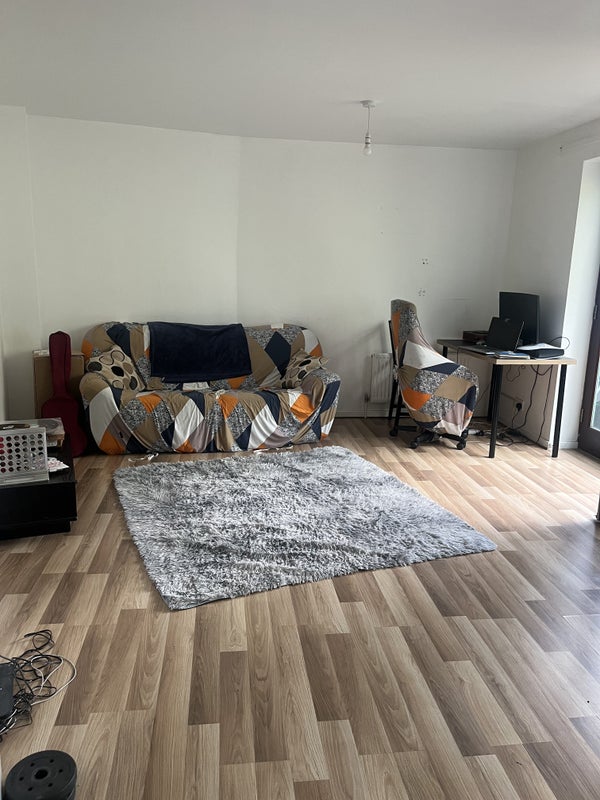 Room New Compton Street in Greater London