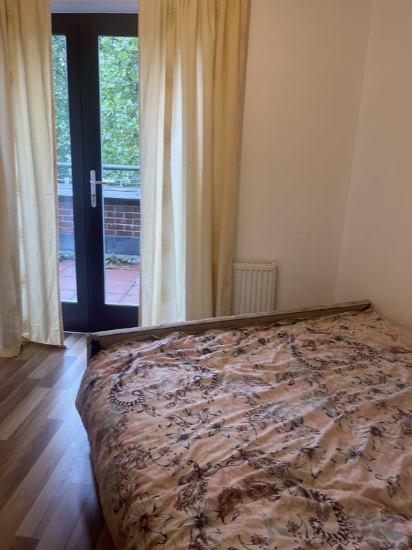 Room New Compton Street in Greater London
