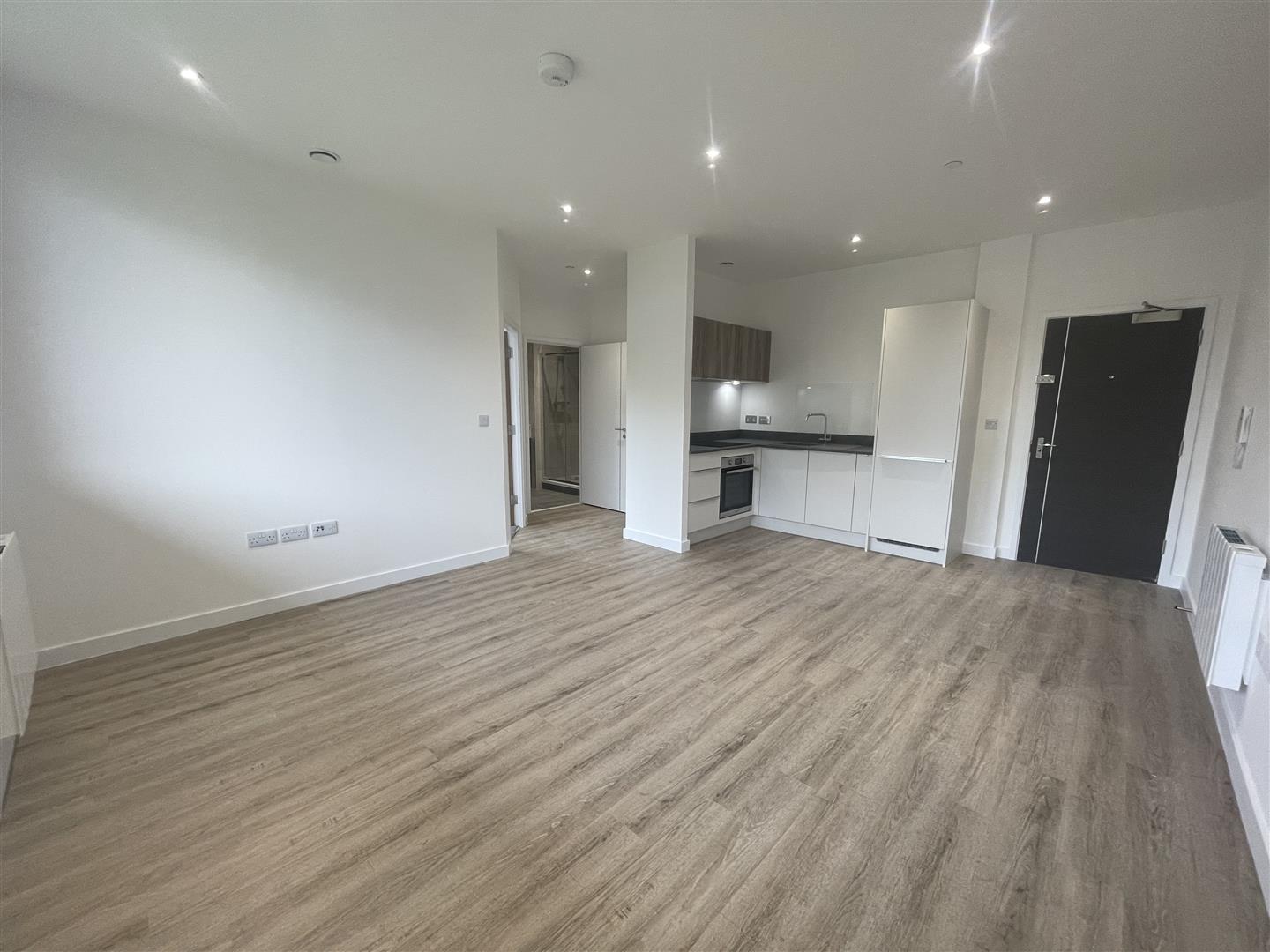 Flat Ashwood Way in Basingstoke and Deane