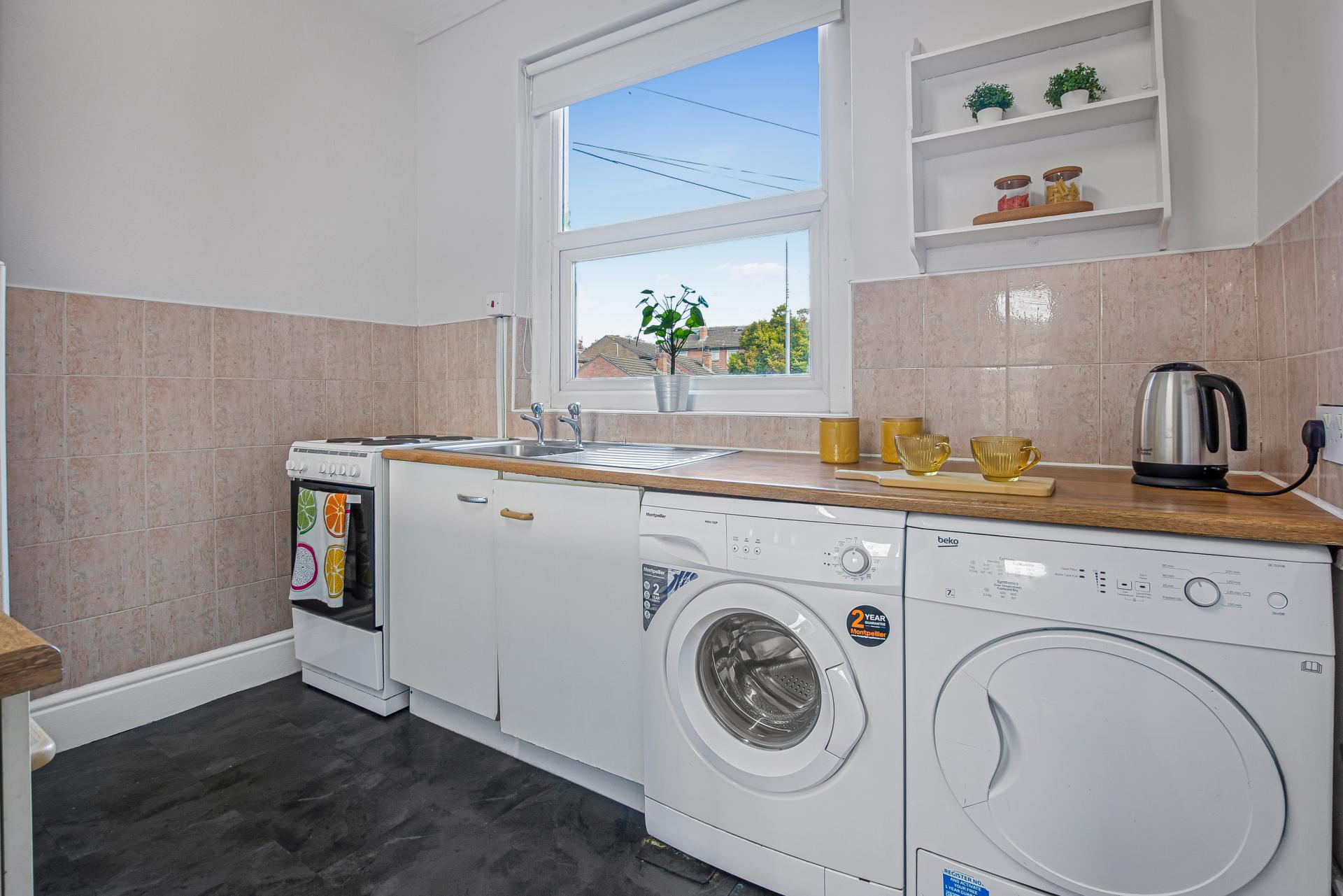Flat Kirkstall Road in Leeds