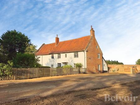 House Woodrising Road in Breckland District