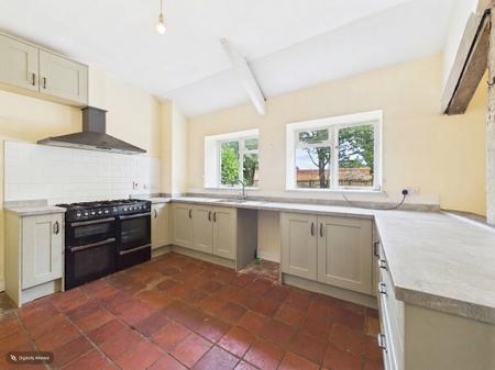 House Woodrising Road in Breckland District
