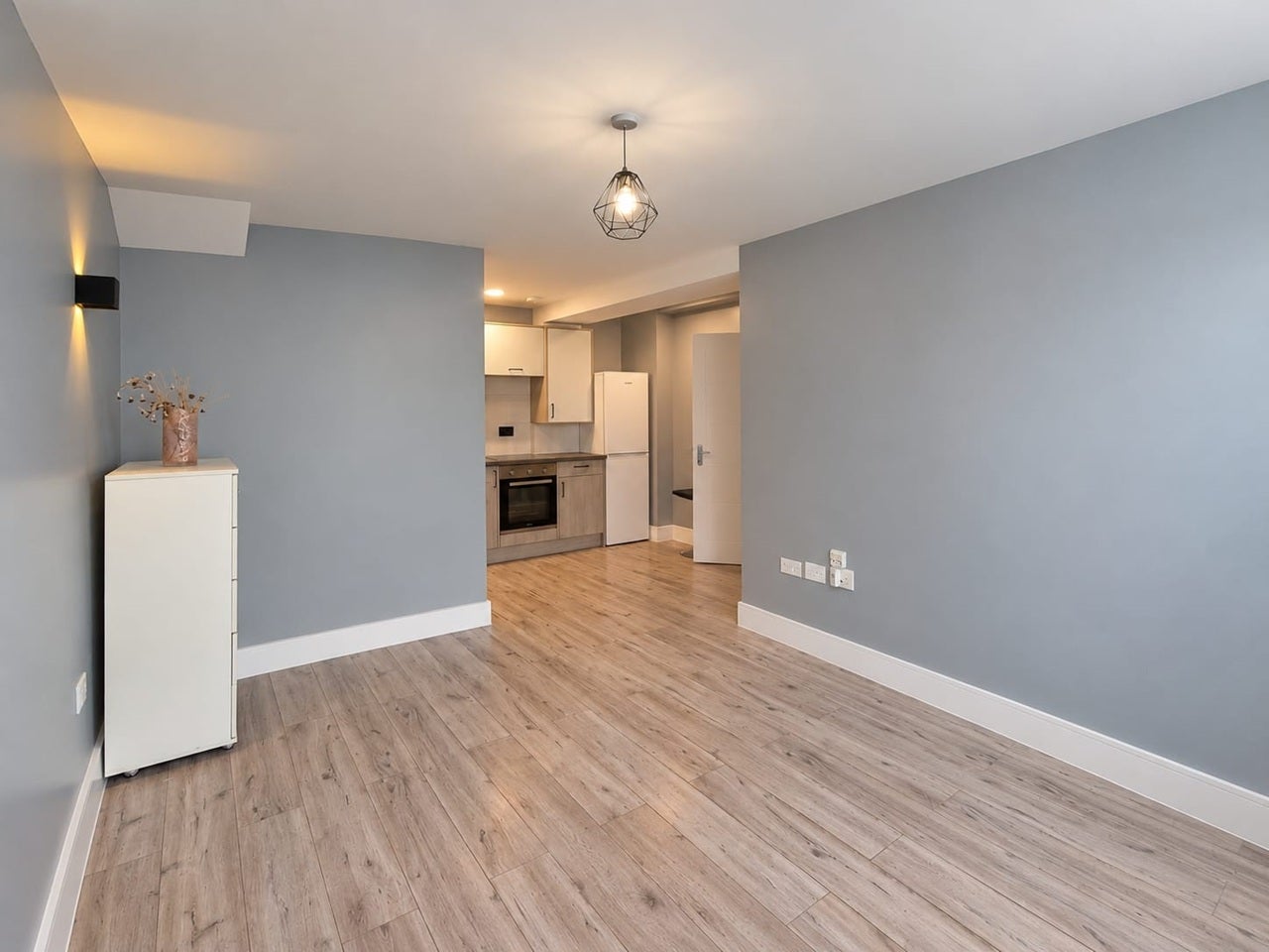 Flat Purbeck Road in Greater London