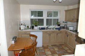 Room Saxon Way in Bristol