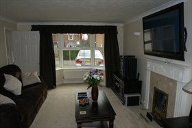 Room Saxon Way in Bristol