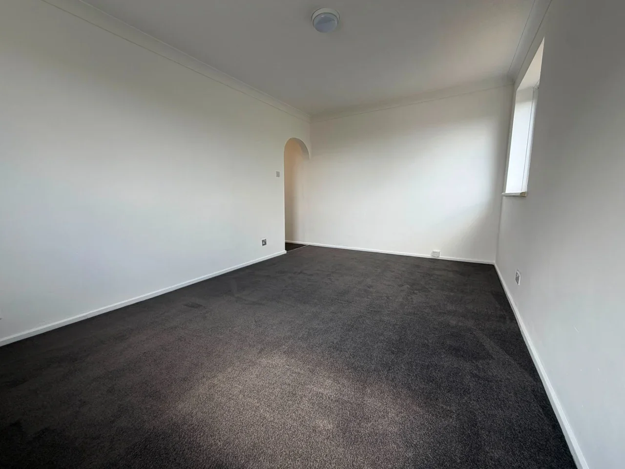 Flat Nursery Walk in Greater London