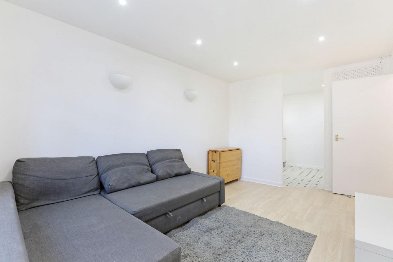 Flat Havil Street in Greater London