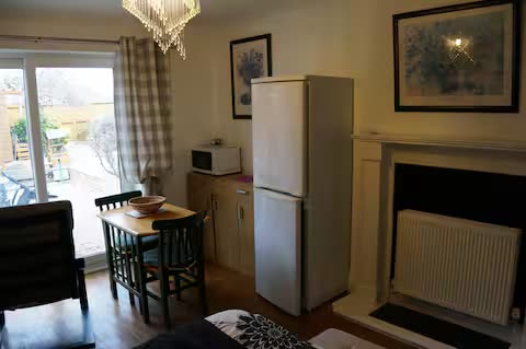 Room Braddon Road in Charnwood