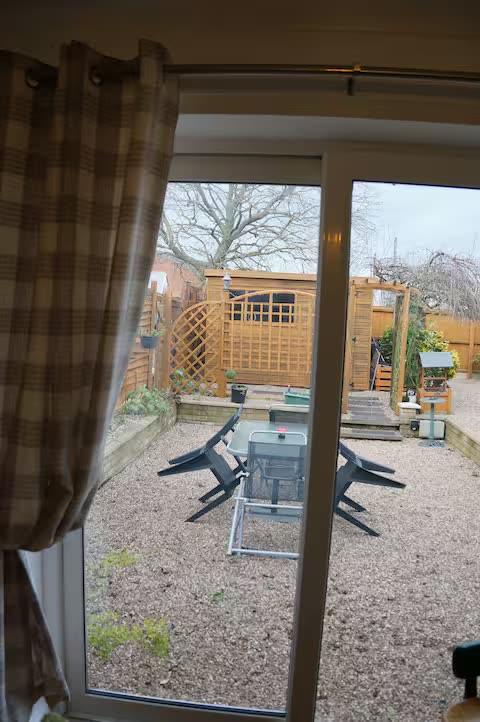 Room Braddon Road in Charnwood