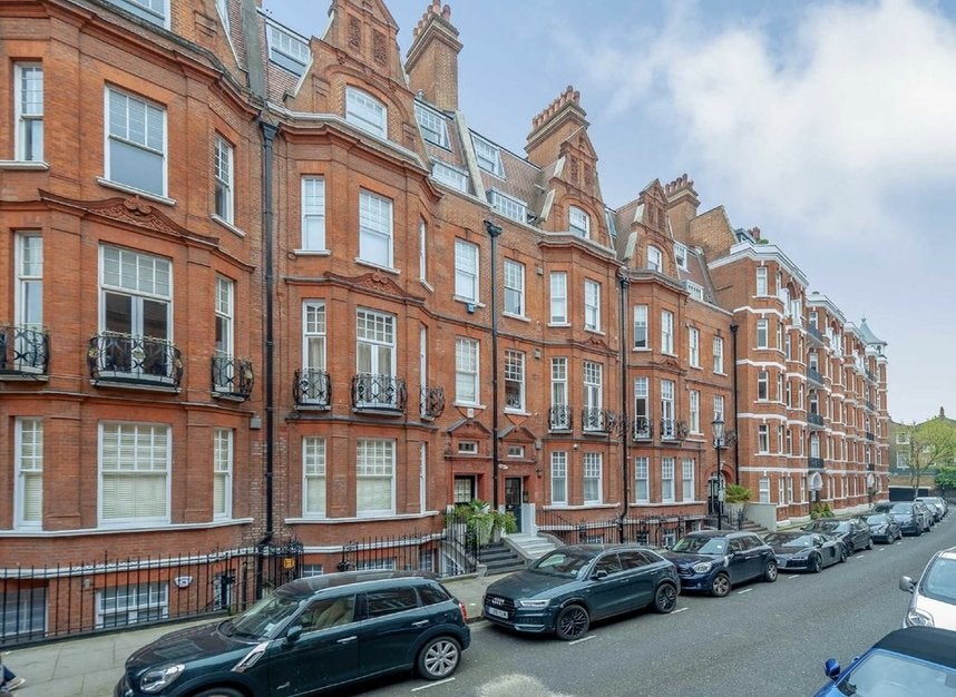 Flat Culford Gardens in Greater London