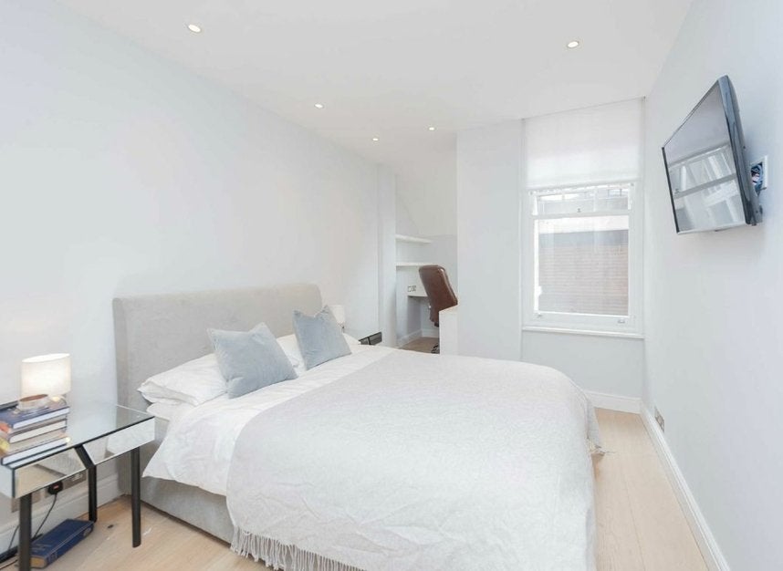Flat Culford Gardens in Greater London