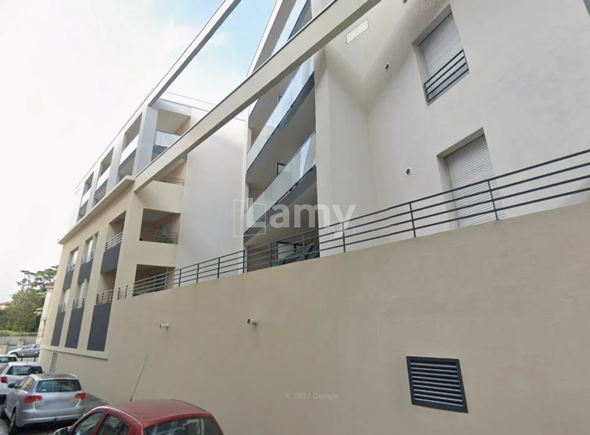 Flat Rue Dhuoda in Nîmes