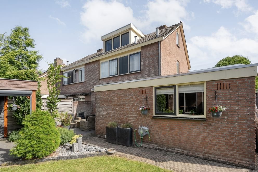 Twee-onder-één-kap te koop: Het Kempke 24, Geesteren