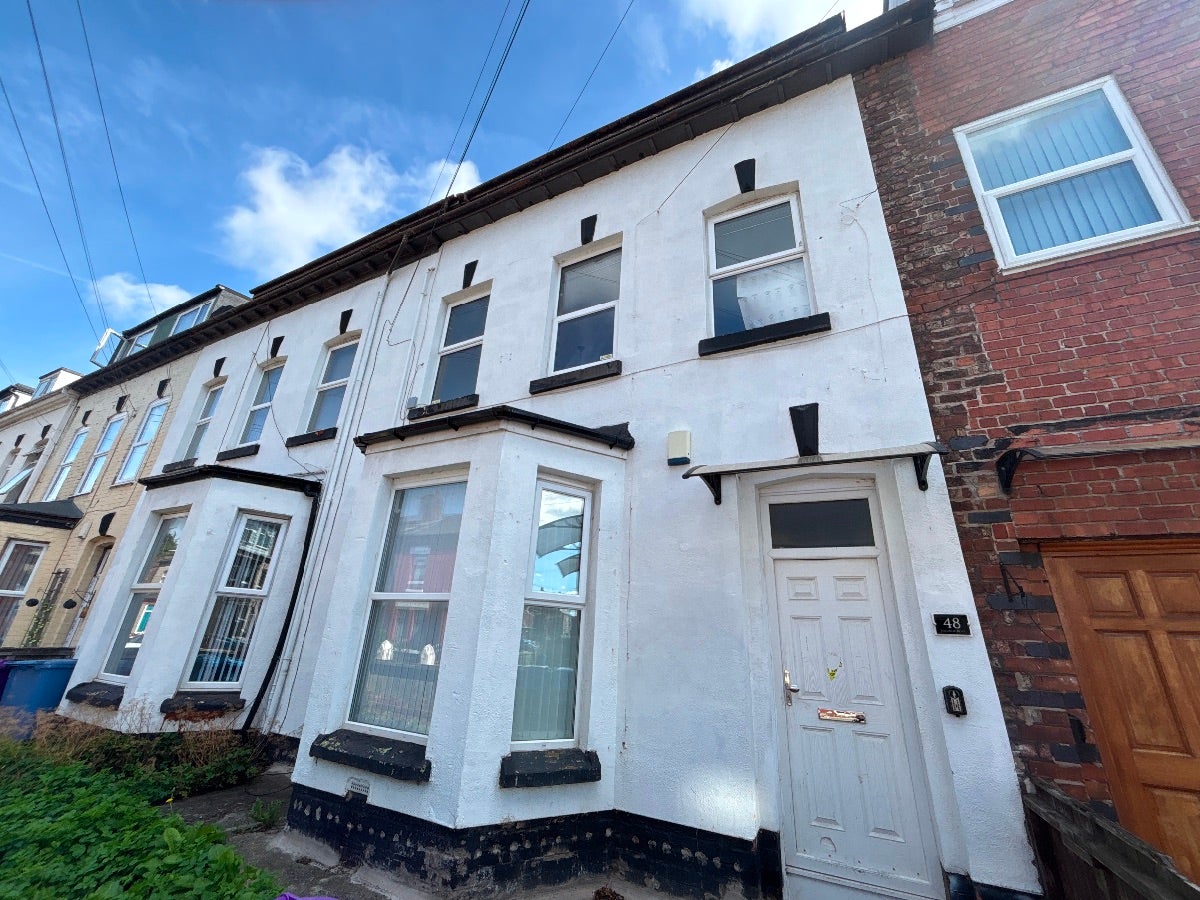 Flat Windsor Road in Liverpool