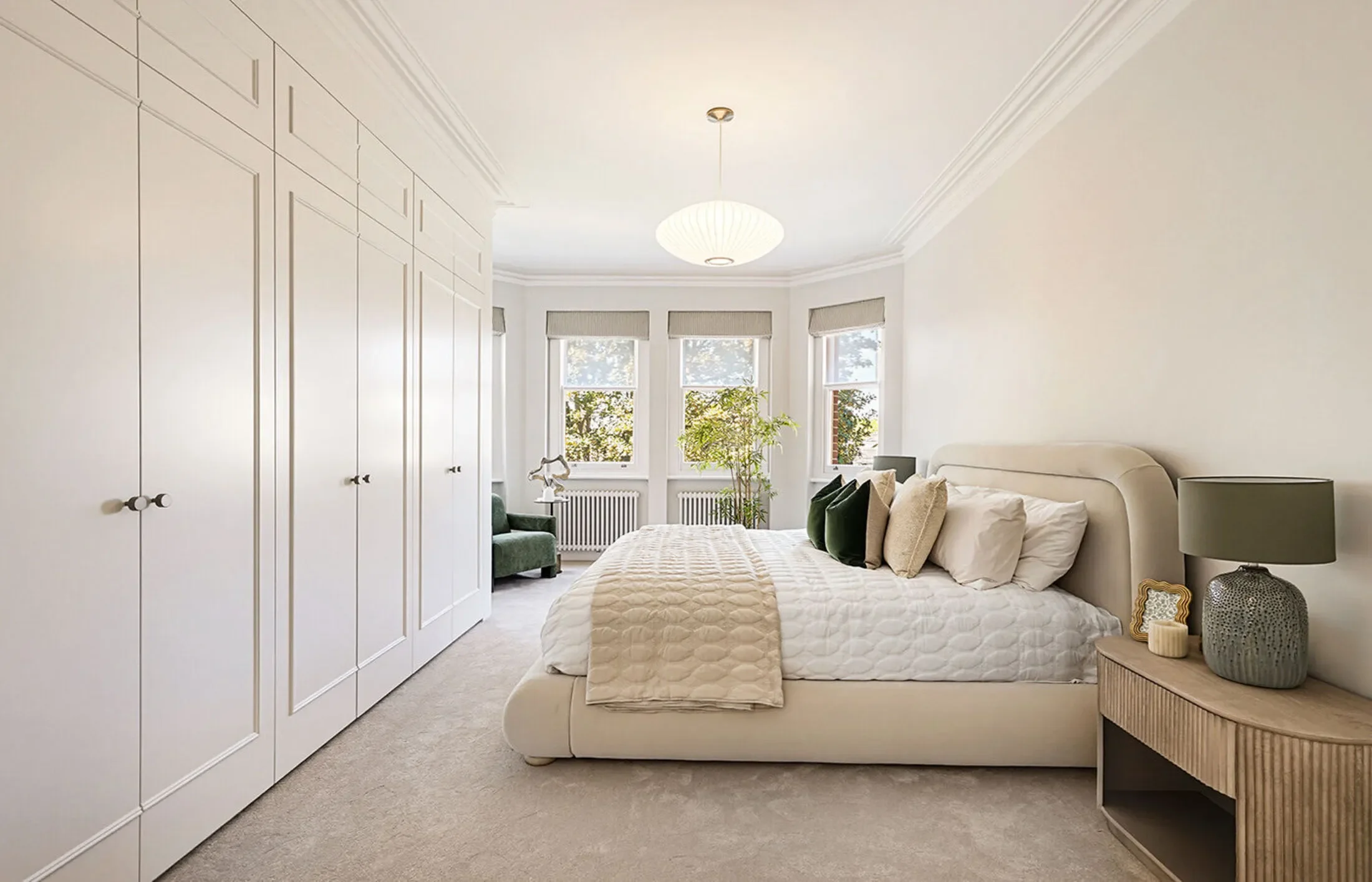 Flat Kynance Place in Greater London