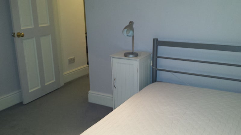 Room Lower Road in Cookham Rise