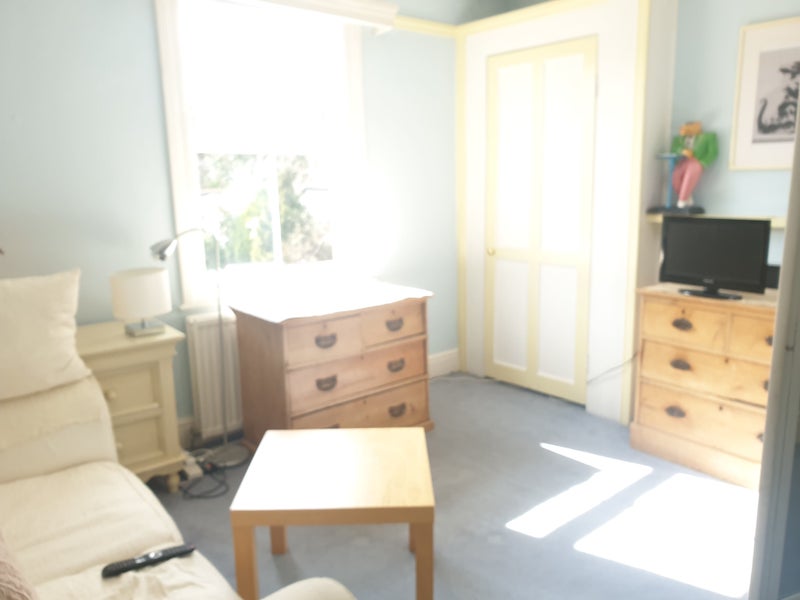 Room Lower Road in Cookham Rise