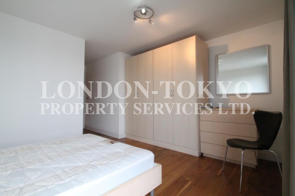 Flat Vauxhall Bridge Road in City of Westminster