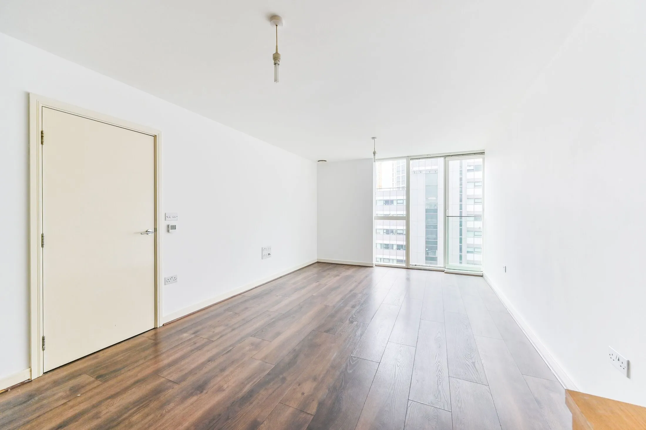 Flat Wellesley Road in Greater London